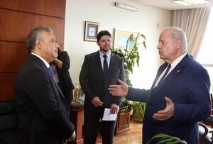 Catedrático chileno visitó el Poder Judicial de Asunción