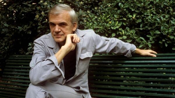 Muere Milan Kundera, autor de "La insoportable levedad del ser" - Portal Digital Cáritas Universidad Católica