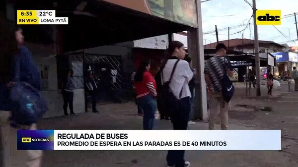 Regulada de buses: pasajeros esperan hasta 40 minutos en las paradas - ABC Noticias - ABC Color