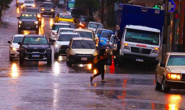 Mitad de semana con lluvias intensas y tormentas eléctricas - trece