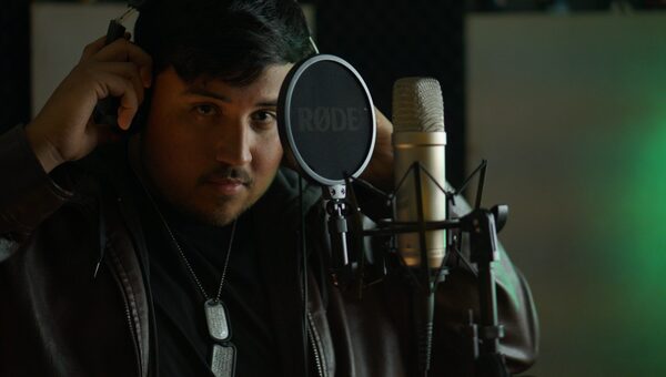 Pablo Amadeo le canta a unos “Ojos color café” - Te Cuento Paraguay