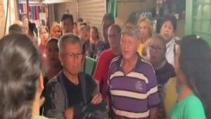 Mercado de San Lorenzo: Forzoso desalojo a adultos mayores divide a permisionarios