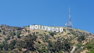 Icónico cartel de Hollywood cumple 100 años como símbolo del cine de EEUU