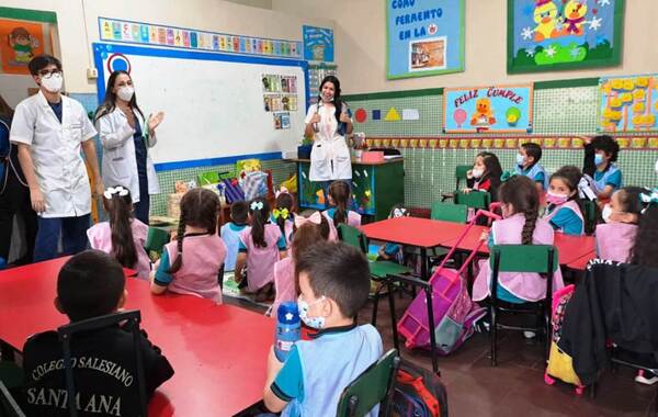 Jornada de extensión universitaria "Educar y prevenir" •