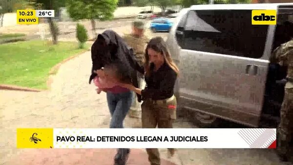 Operativo Pavo Real: Detenidos llegan a Judiciales - ABC Noticias - ABC Color