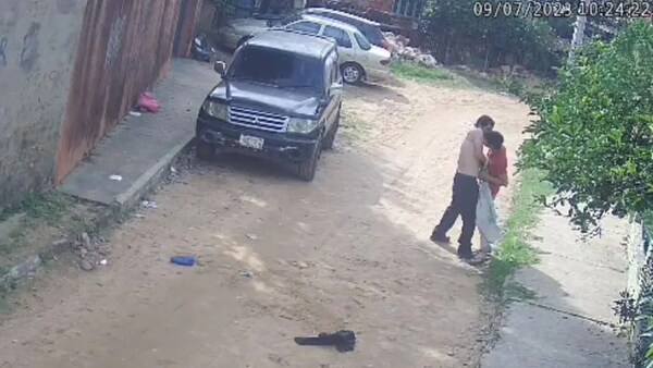 A MORDIDAS DELINCUENTE INTENTÓ ROBAR UN CELULAR