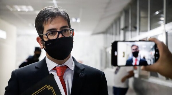Viuda de Pecci lamenta cambio de fiscal Sapriza y advierte intención de afectar la causa