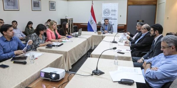 Becal acuerda potenciar formación de doctores para el país