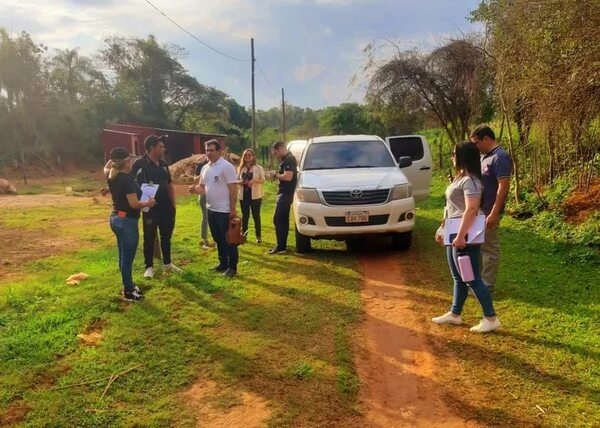 Políticos estarían detrás de invasiones en las vías férreas en Villarrica - Nacionales - ABC Color