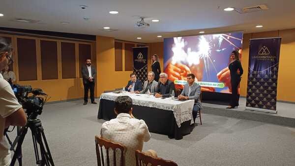 CU lanzó atractivas promociones en conmemoración a su aniversario 50 | 1000 Noticias