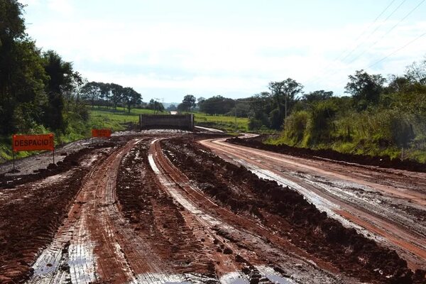 Sigue penuria de los camioneros y automovilistas en la ruta Abai-Taruma-Tuna. - Nacionales - ABC Color