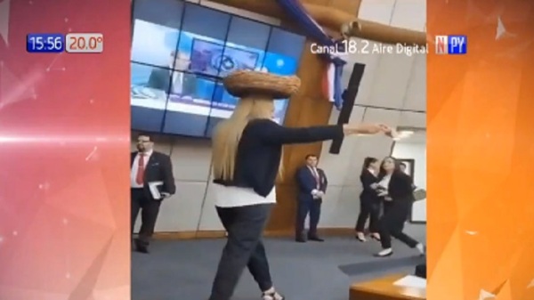Diputada repartió chipa en el Congreso - Noticias Paraguay