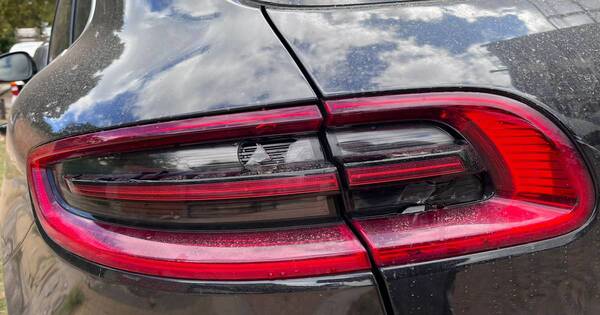 La Nación / Rompeautos: presentan querella contra hombre que ocasionó daños a un Porsche