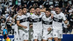 "Contra todo y todos": las indirectas de los jugadores de Olimpia en redes sociales