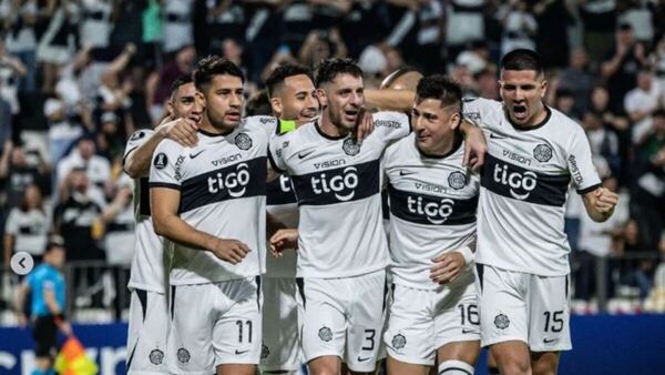 "Contra todo y todos": las indirectas de los jugadores de Olimpia en redes sociales