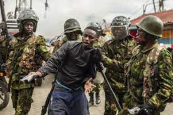 La Policía mata a dos personas durante una protesta contra el alza de impuestos en Kenia