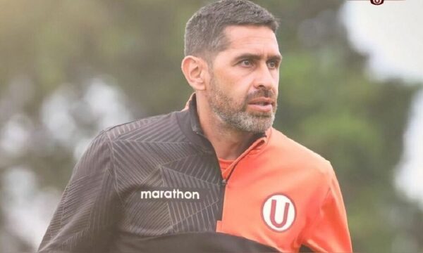 (VIDEO) ¡Durísima imagen!: El uruguayo Sebastián Avellino, preparador físico de Universitario detenido por gestos racistas