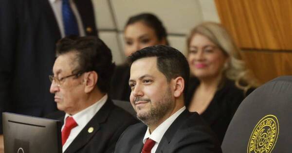 La Nación / Amplían presupuesto para corregir inequidades salariales al personal de blanco