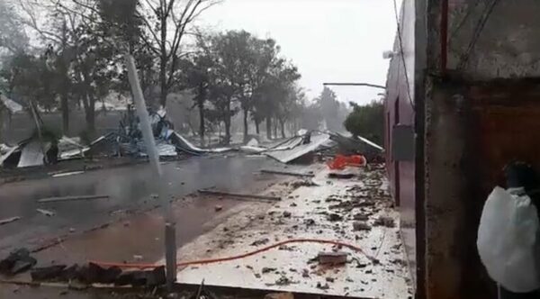 Fuerte tormenta sorprendió a pobladores de Caaguazú y CDE