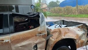 Columna de la Ande cayó sobre un vehículo durante la tormenta