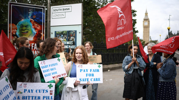 Médicos de hospitales de Inglaterra inician una huelga de cinco días - .::Agencia IP::.