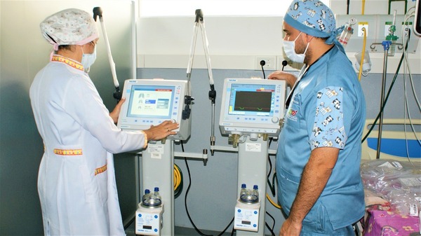 Sancionan proyecto para universalizar 12 horas de carga horaria para médicos - .::Agencia IP::.