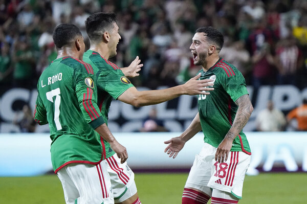 Versus / México sella su pase a la final de la Copa Oro con goleada sobre Jamaica