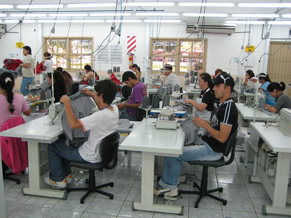 Industria maquiladora espera superar los USD 1.000 millones este año y busca salir del "confort" regional - MarketData