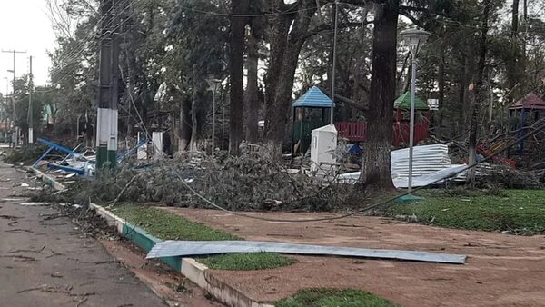 Destrozos por temporal en Caaguazú: Gobernación no descarta plantear reprogramación presupuestaria - Nacionales - ABC Color