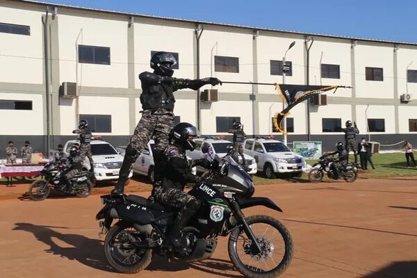 Agentes Lince se recuperan tras accidente con colectivo - Policiales - ABC Color