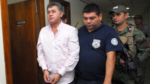 Juez decreta prohibición de innovar sobre 28 inmuebles del clan Pavão