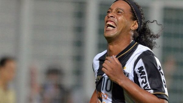 Revelan perlitas del paso de Ronaldinho por el Mineiro