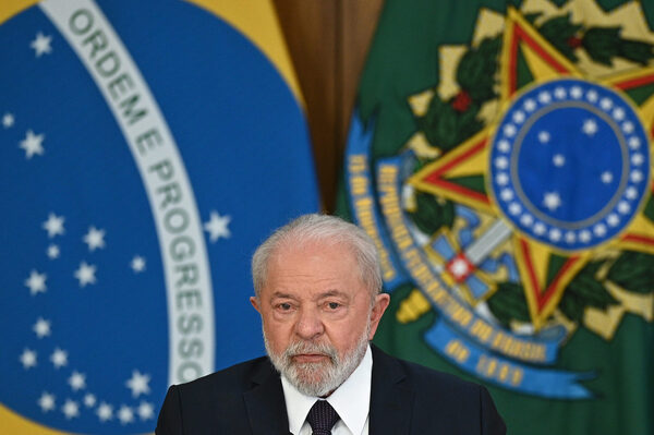 Lula propone transformar los edificios del Estado abandonados en viviendas populares - MarketData