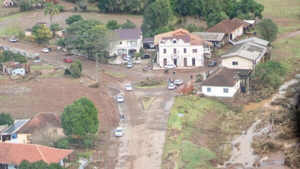 El ciclón extratropical deja un muerto, destrucción y 800.000 hogares sin luz en el sur de Brasil - El Independiente