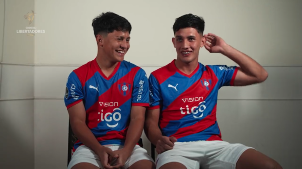 Versus / La amena y graciosa entrevista bilingüe de dos jugadores de Cerro Sub-20