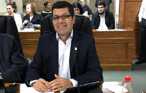 Concejal del “orgullo heterosexual” fue demandado por prestación alimentaria - Noticiero Paraguay