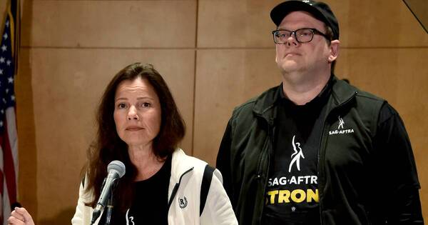 La Nación / Hollywood: sindicato de actores anuncia huelga
