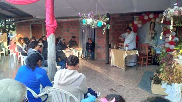 En Puerto Casado veneran a la Rosa Mística