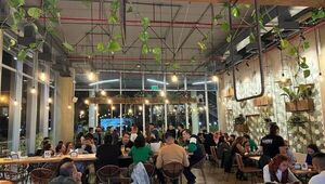 PuraPinta Jardín Cervecero se expandió a Encarnación con sabores del Perú (en Costanera Shopping)