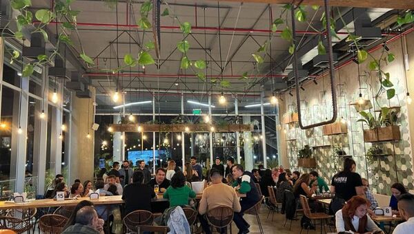 PuraPinta Jardín Cervecero se expandió a Encarnación con sabores del Perú (en Costanera Shopping)