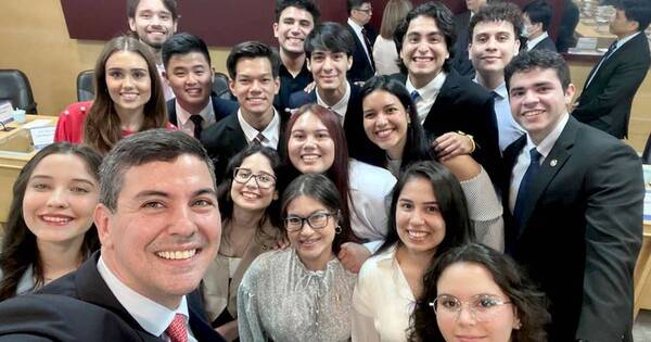 La Nación / El encuentro del presidente electo con los estudiantes compatriotas