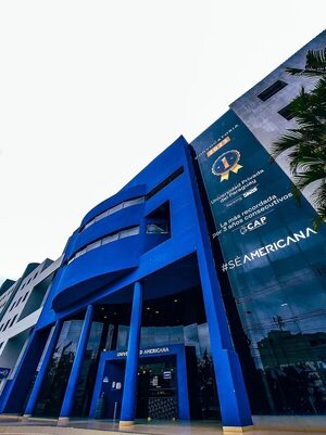 La universidad con más innovación e internacionalidad  - Empresariales - ABC Color