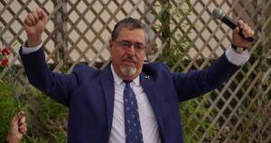 La Nación / Guatemala: reponen a candidato para balotaje en trama judicial