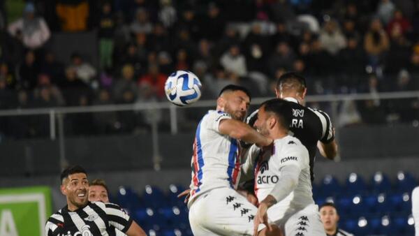 Tacuara dedica el triunfo a la gente