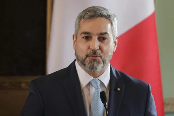 Abdo destaca crecimiento económico, pero ciudadanos reclaman que “no se siente” - Economía - ABC Color