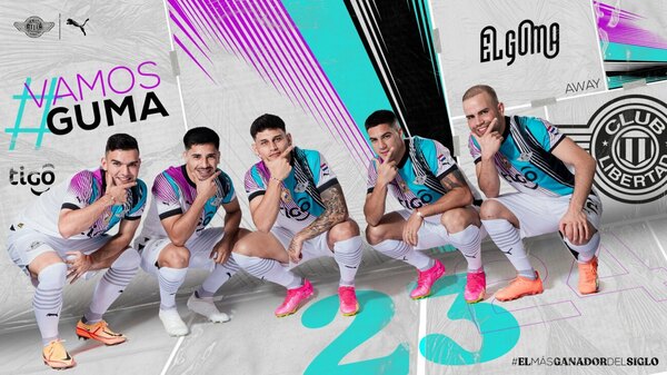 Versus / "¡Rompiendo lo convencional!": Libertad sorprende con su camiseta alternativa