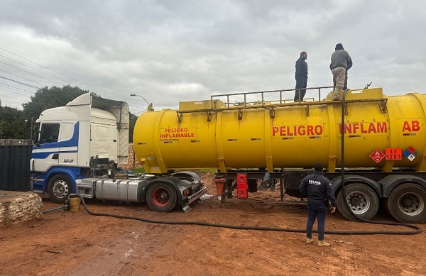 Detienen camionero por simular asalto y robo de combustible