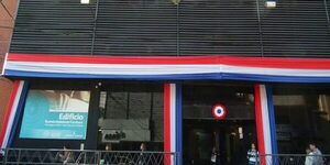 Aprueban desembolso para renovar becas a más de 3.300 estudiantes