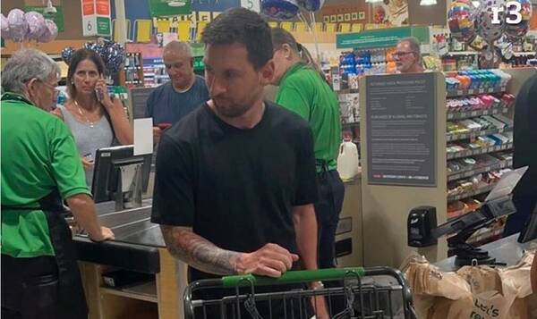 La foto de Messi en un supermercado que ya es viral