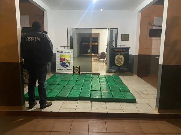 Incautan casi media tonelada de marihuana a orillas del Paraná - Policiales - ABC Color